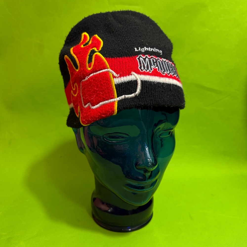 Disney Pixar Cars Lightning McQueen BOYS Beanie Hat Black Red Knit Racing